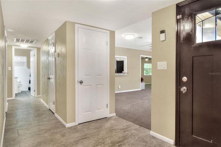 Property Photo:  933 W Queen Street  FL 33803 