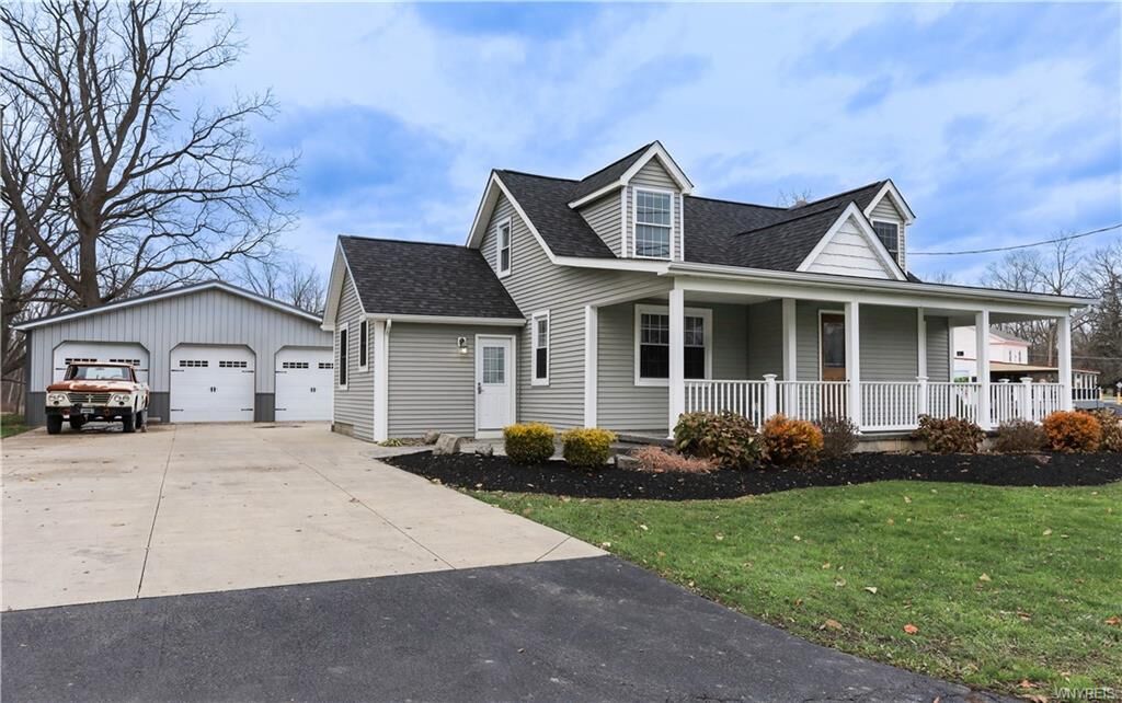 Property Photo:  5679 Tonawanda Creek Road  NY 14094 