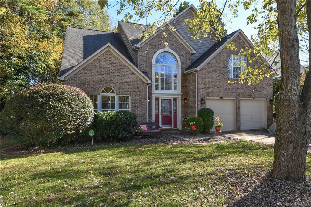 Property Photo:  8607 Londonshire Drive  NC 28216 