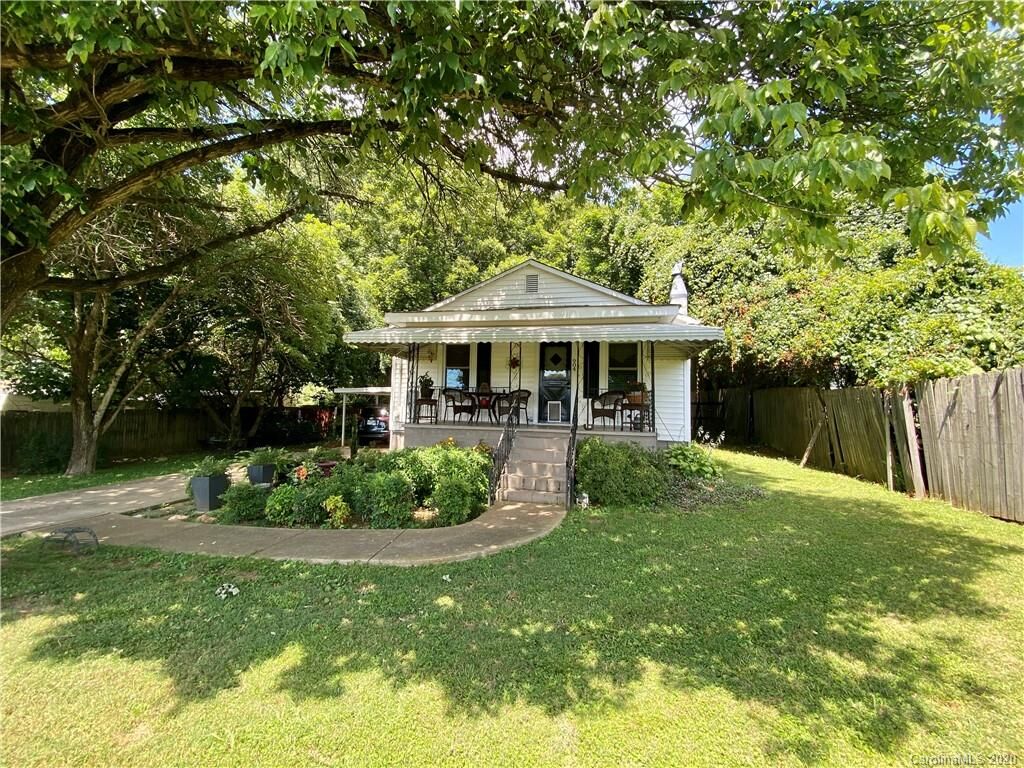 Property Photo:  904 Neely Street  NC 28098 