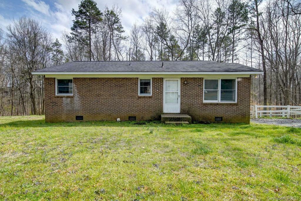 Property Photo:  3800 Vanderburg Drive S  NC 28025 