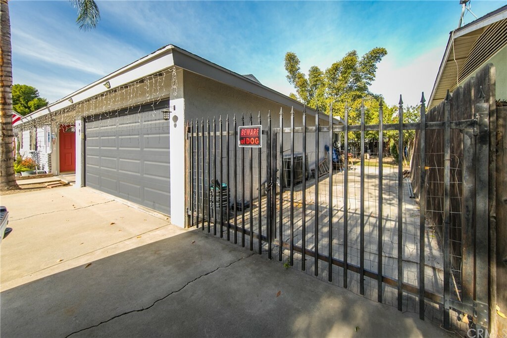 Property Photo:  42056 Harmony Drive  CA 92544 