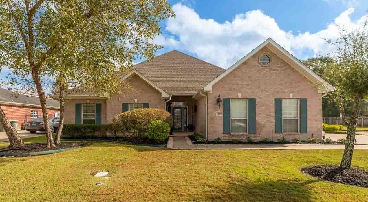 Property Photo:  2110 Brewton Circle  TX 77706 