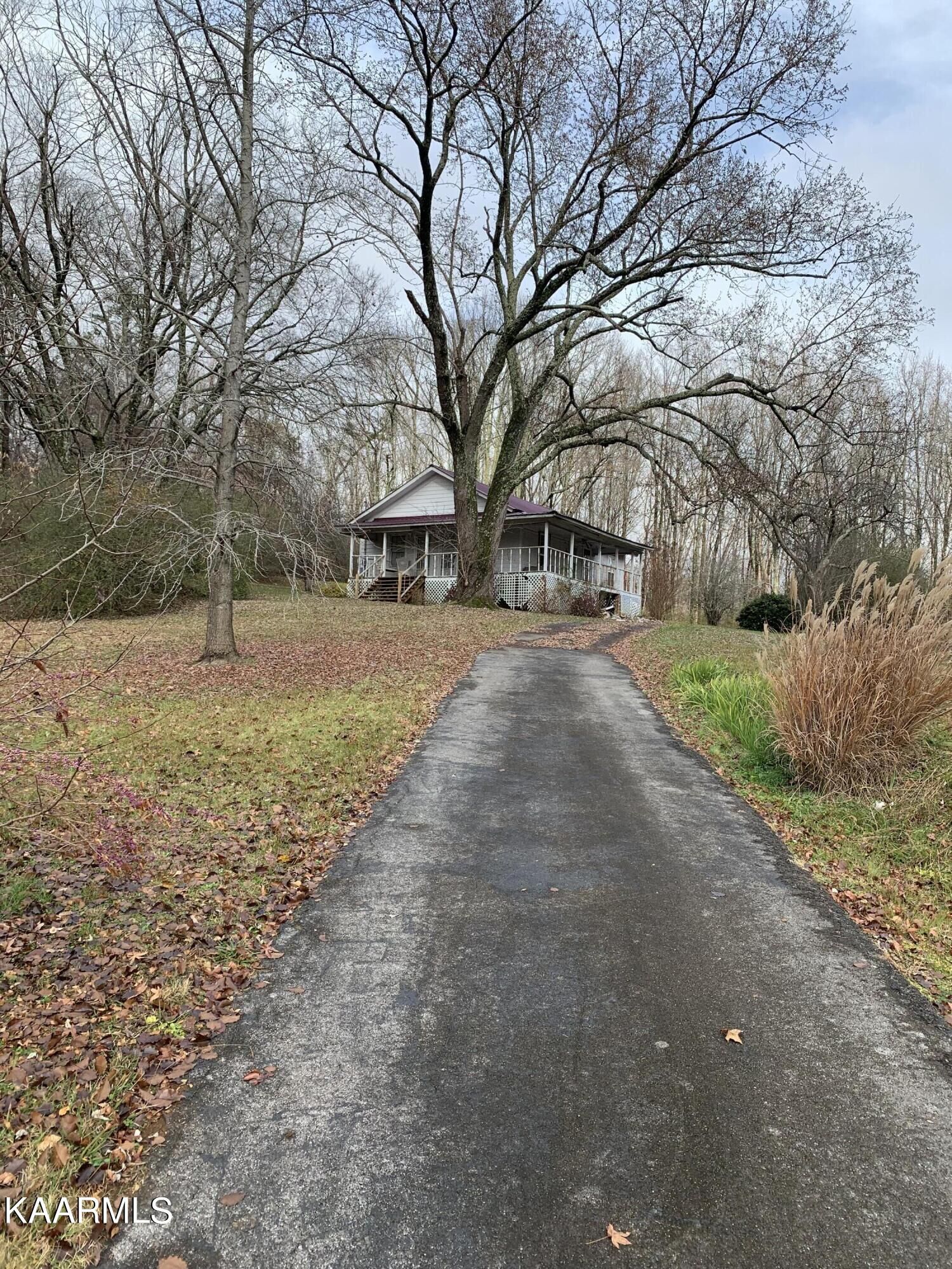 Property Photo: 420 Tedder St TN 37854