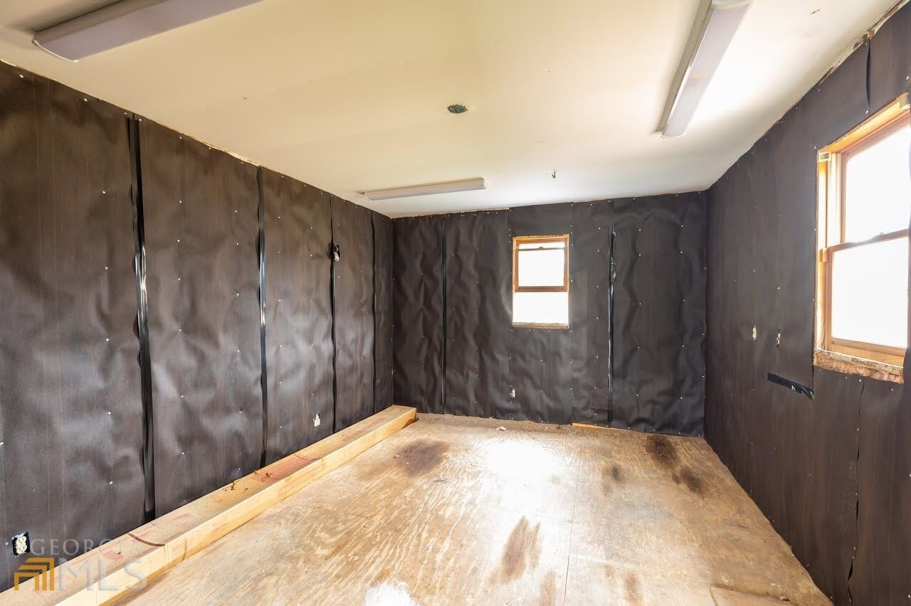 Property Photo:  555 Evans Street  AL 36264 