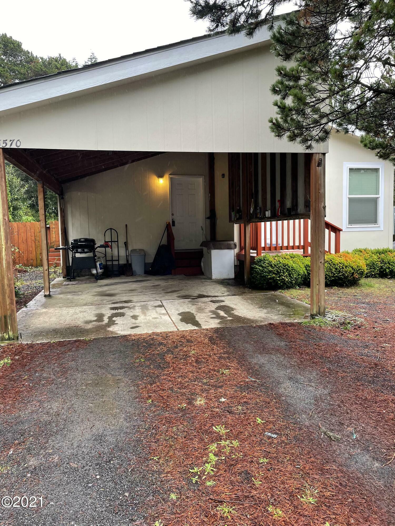 Property Photo: 3570 Sea Mist Avenue OR 97341