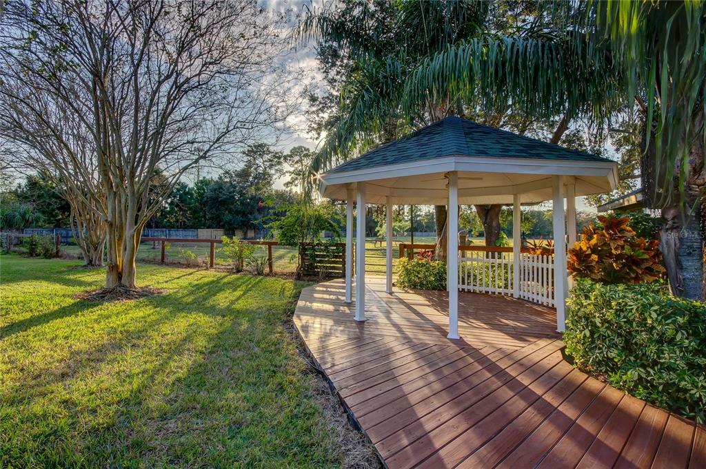 Property Photo:  1000 Donegan Road  FL 33771 