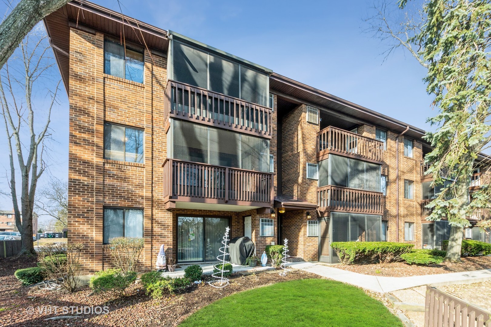 Property Photo: 15129 Quail Hollow Drive 303 IL 60462