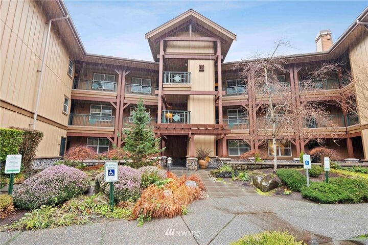 1000 Cabin Creek Lane SW C204  Issaquah WA 98027 photo