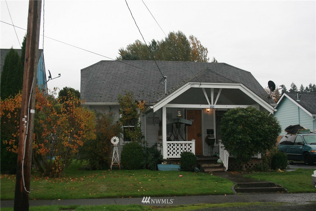 1210 N 2nd Avenue  Kelso WA 98626 photo