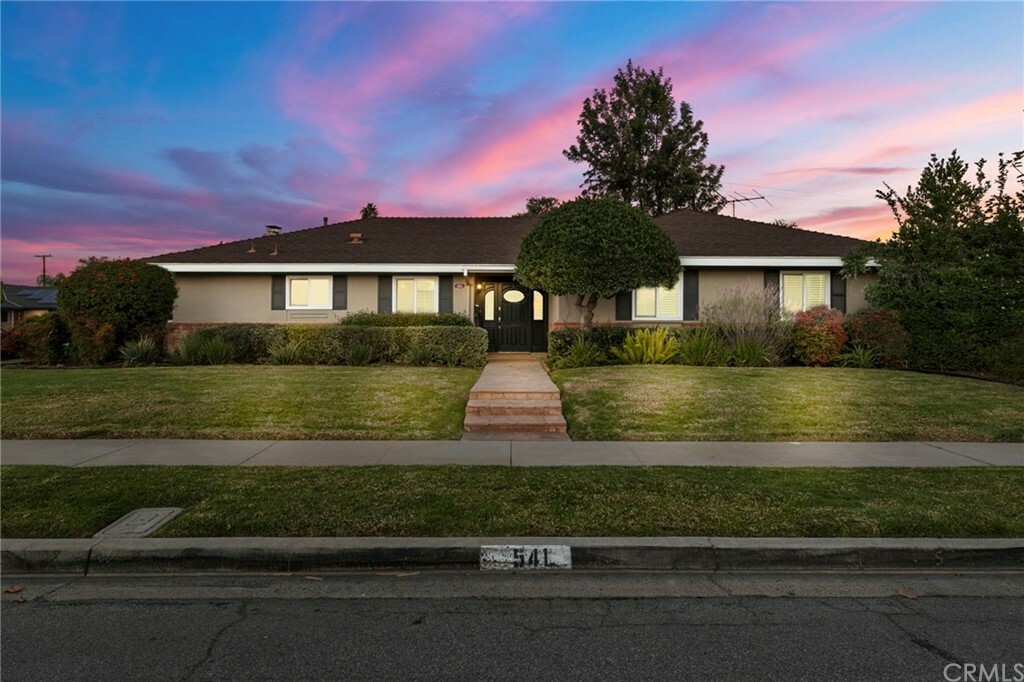 Property Photo:  541 Juniper Street  CA 92821 