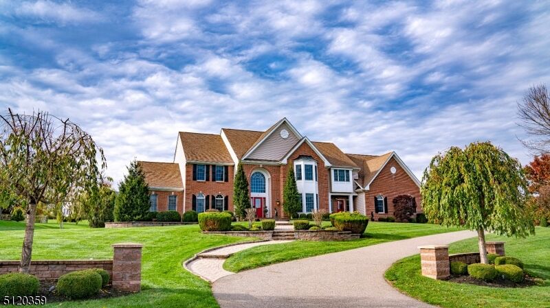 Property Photo: 2 Kentview Ct NJ 08822
