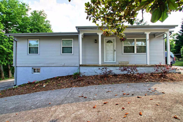 1005 SW Morrell Rd  Knoxville TN 37919 photo