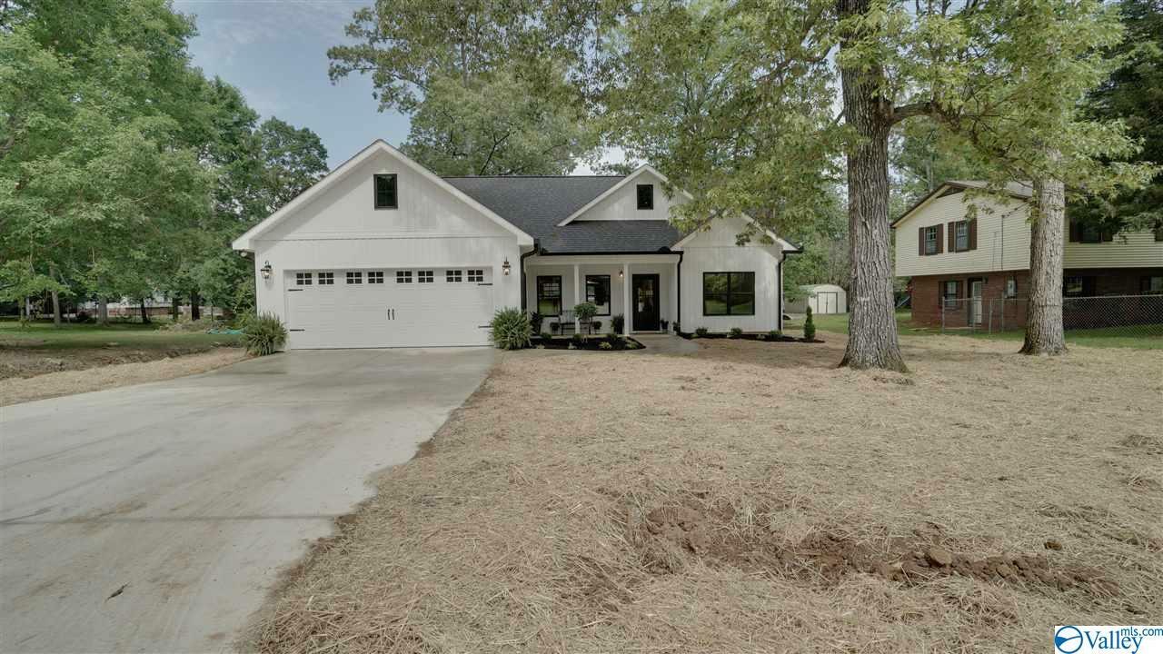 Property Photo:  419 Waldrop Road  AL 35906 