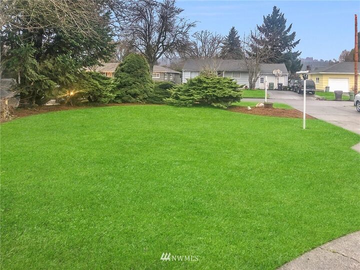 Property Photo: 2843 Maple Street WA 98632