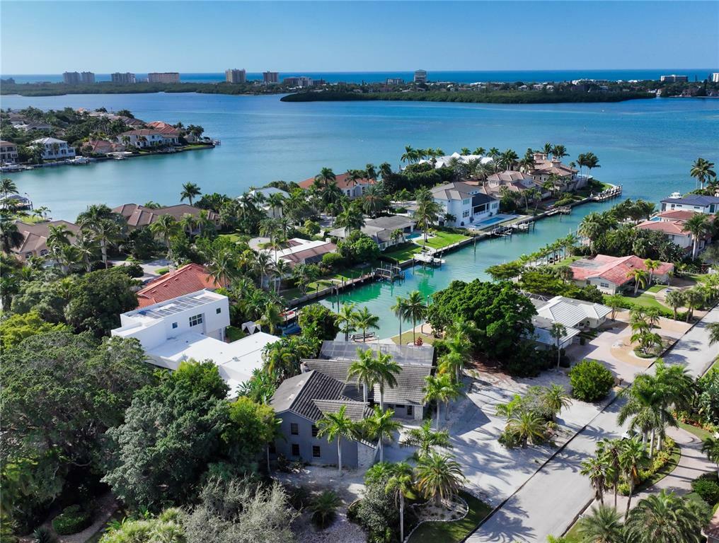 Property Photo: 122 N Warbler Lane FL 34236