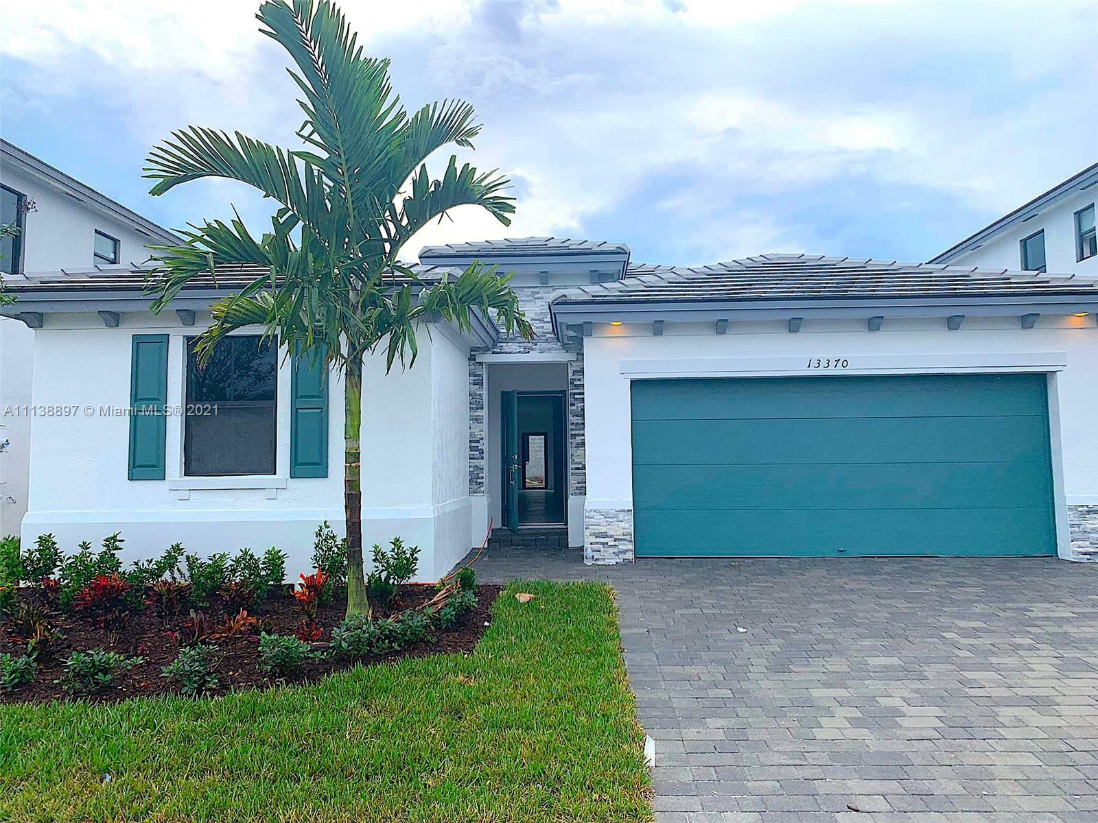 Property Photo:  13370 SW 284 Terrace 13370  FL 33033 