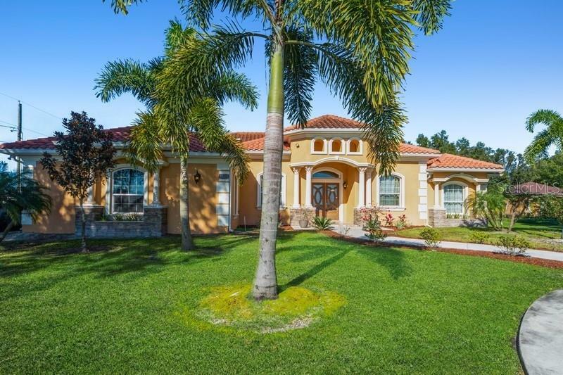 Property Photo: 2202 Sparkman Road FL 33566