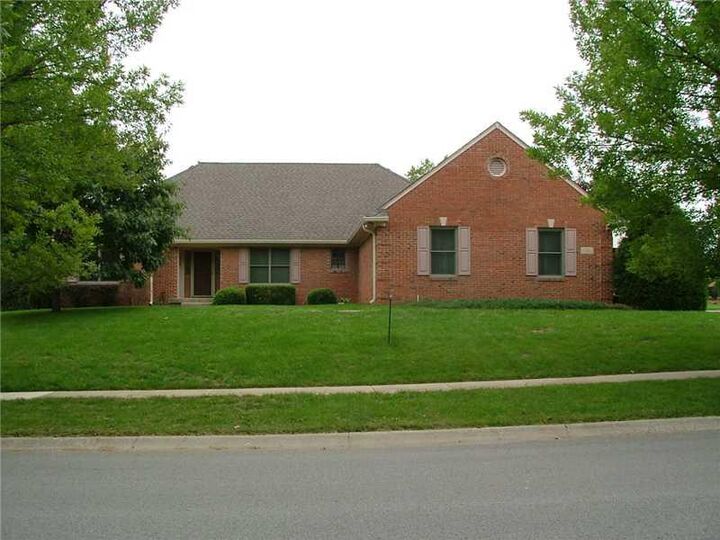 823 Oak Meadows Lane  Greenwood IN 46142 photo