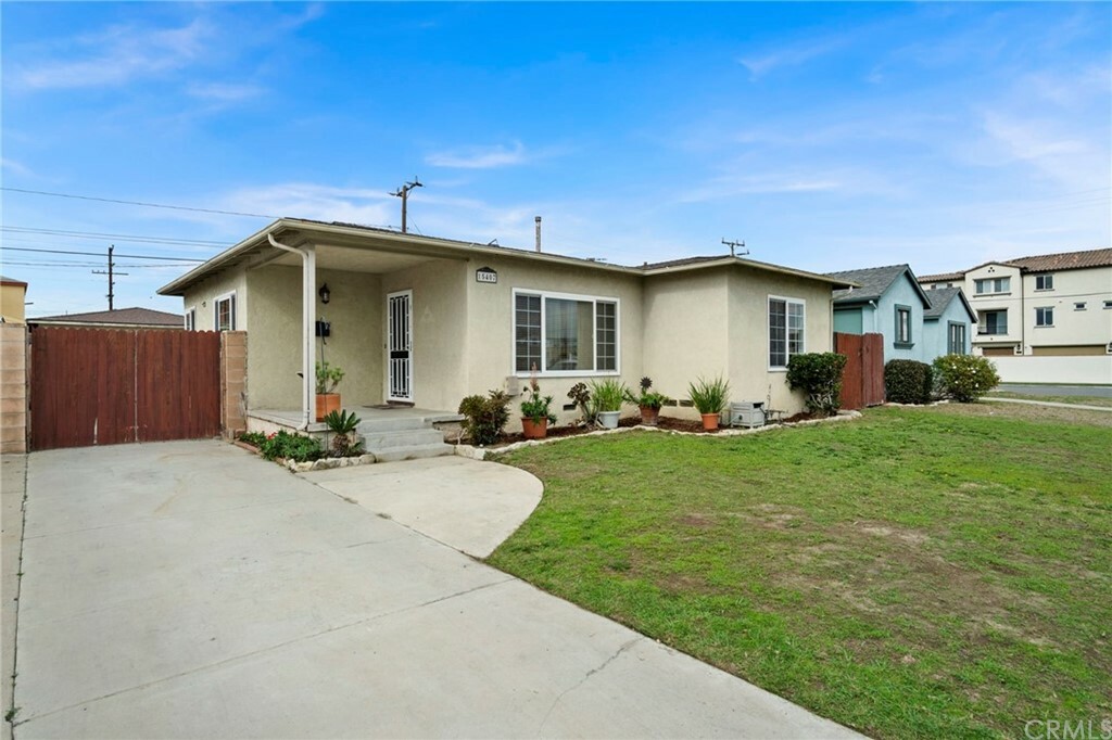 Property Photo:  15407 Haas Avenue  CA 90249 