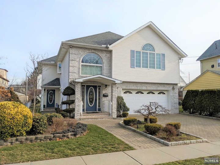 261 Maple Avenue  Wallington NJ 07057 photo