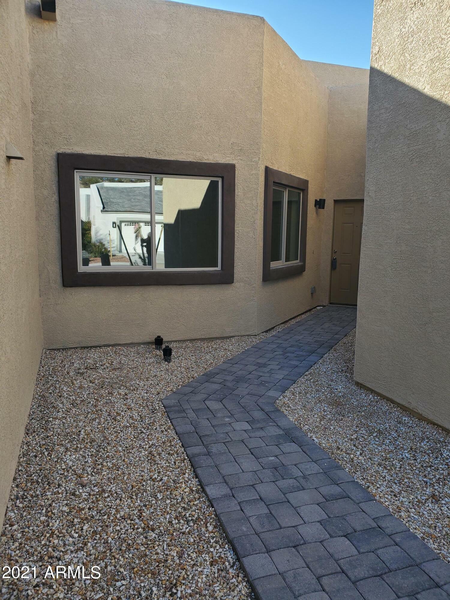 Property Photo:  701 Dylan Court  AZ 85390 