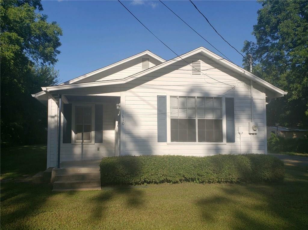 Property Photo:  1610 Pecan Street  TX 75428 