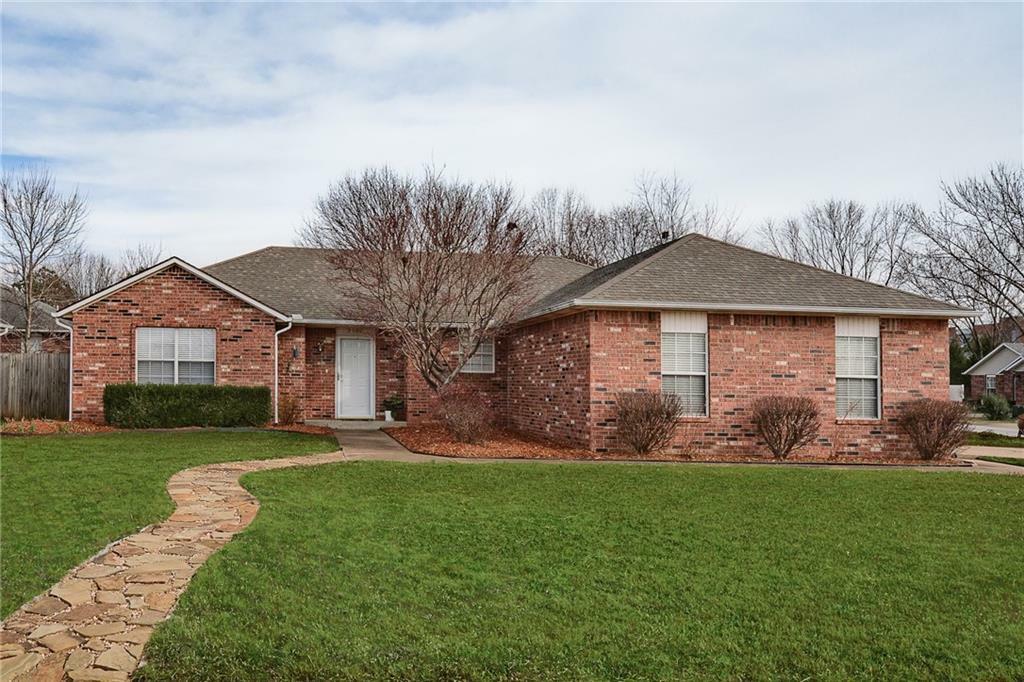 Property Photo:  2107 SE Atherton Circle  AR 72712 