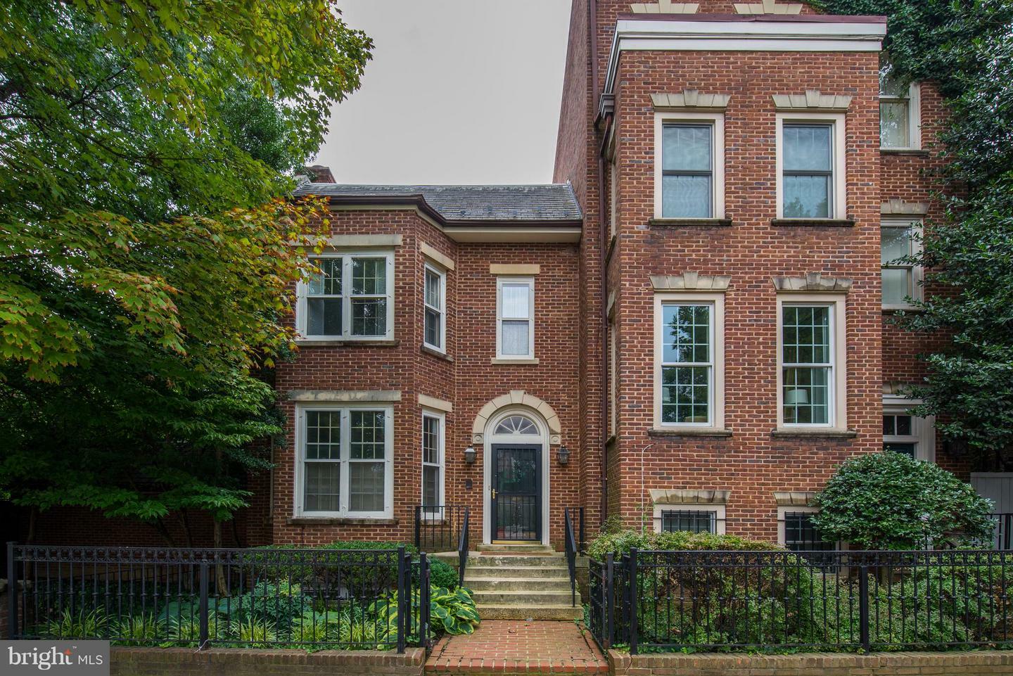 Property Photo:  3508 Reservoir Road NW  DC 20007 