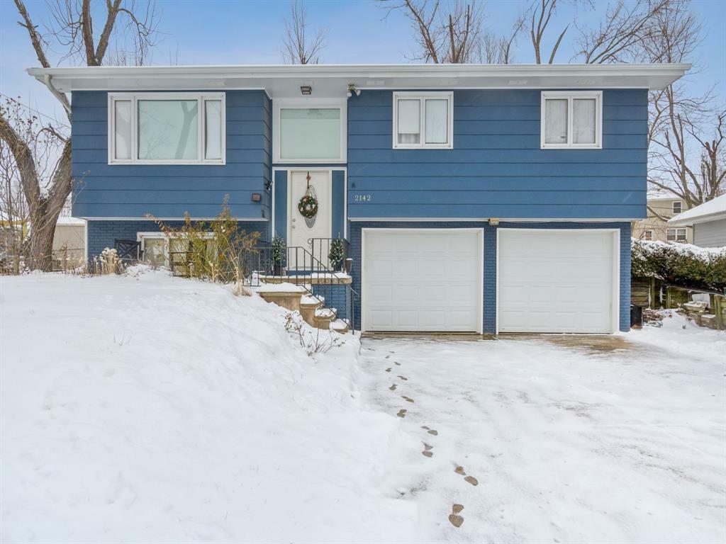 Property Photo:  2142 Richard Drive NE  IA 52402 