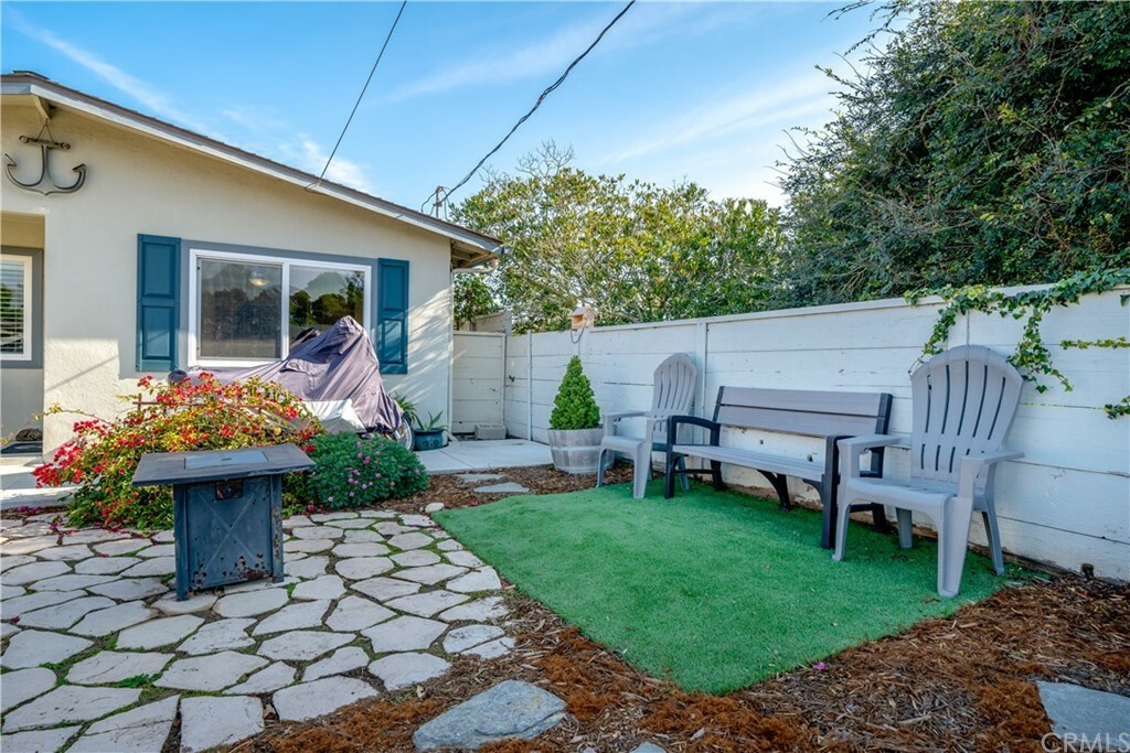 Property Photo:  2044 Bush Drive  CA 93402 