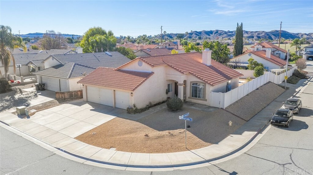 Property Photo:  863 Colorado Drive  CA 92544 