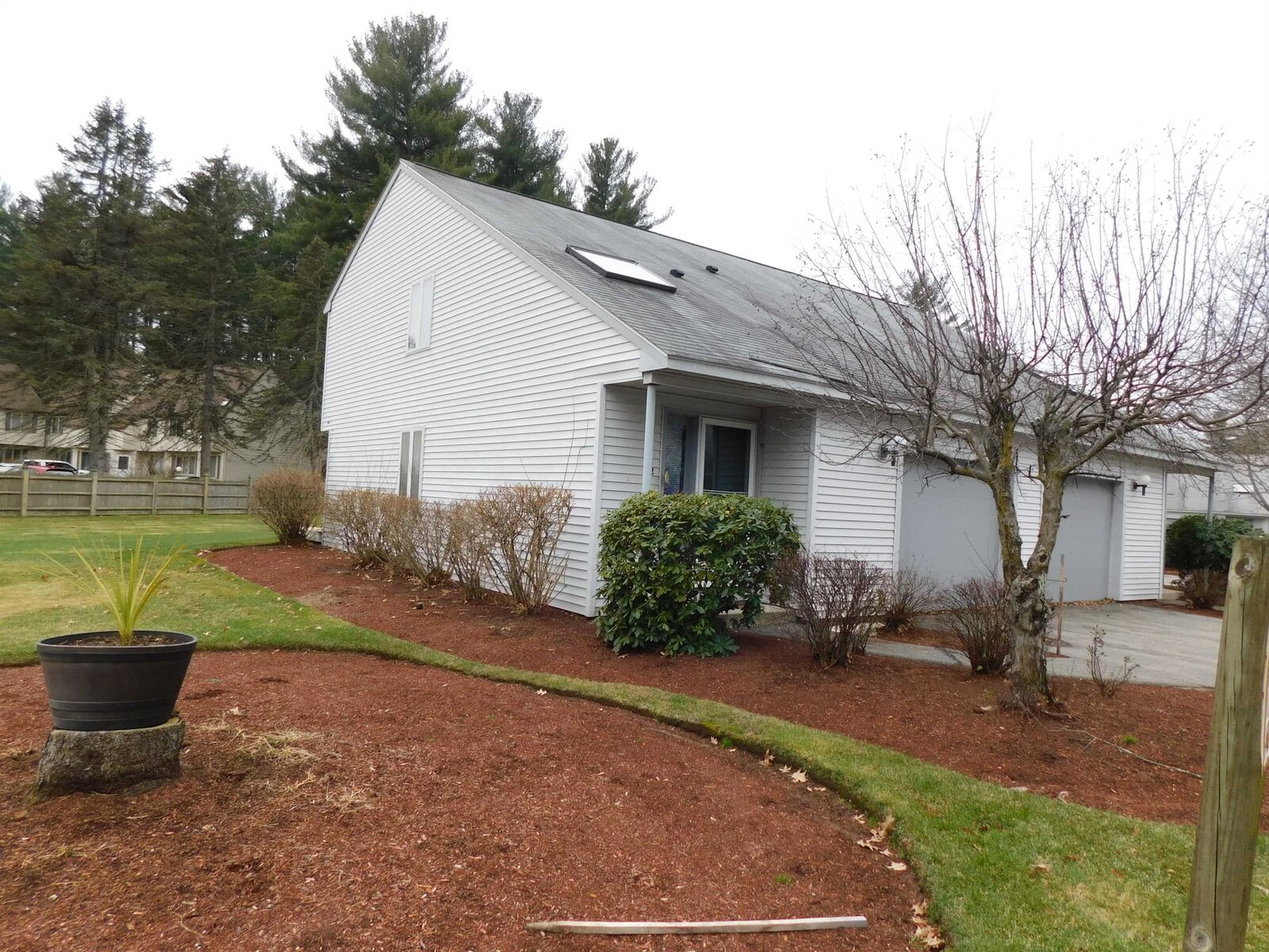 Property Photo: 2 Highland Green NH 03054