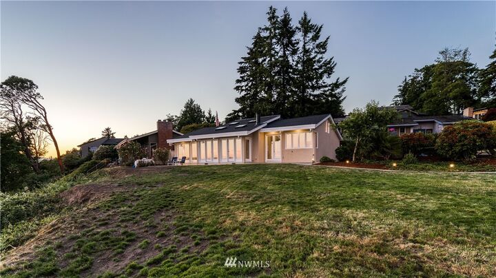 Property Photo:  21557 1st Court S  WA 98198 