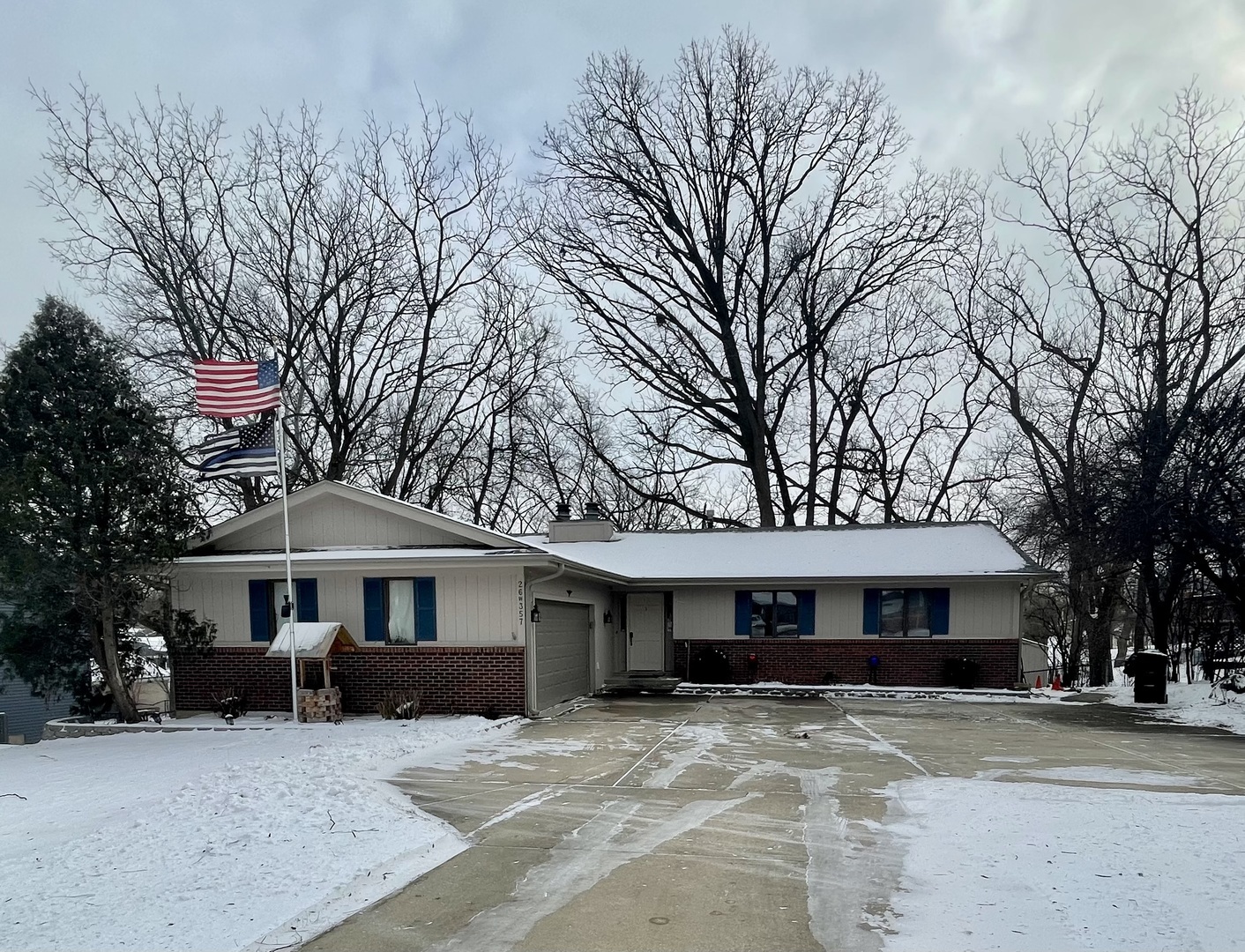 Property Photo:  26W357 Jewell Road  IL 60190 