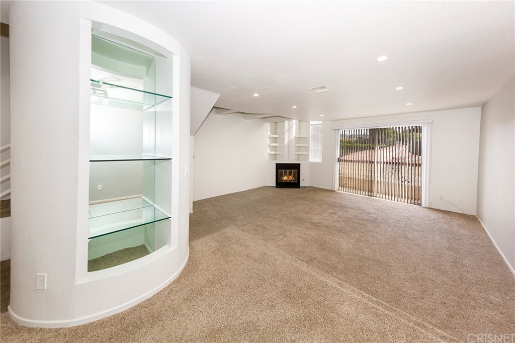 Property Photo:  4549 Haskell Avenue 3  CA 91436 