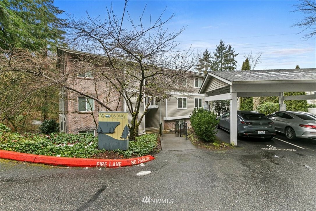 Property Photo:  4519 125th Avenue SE A202  WA 98006 