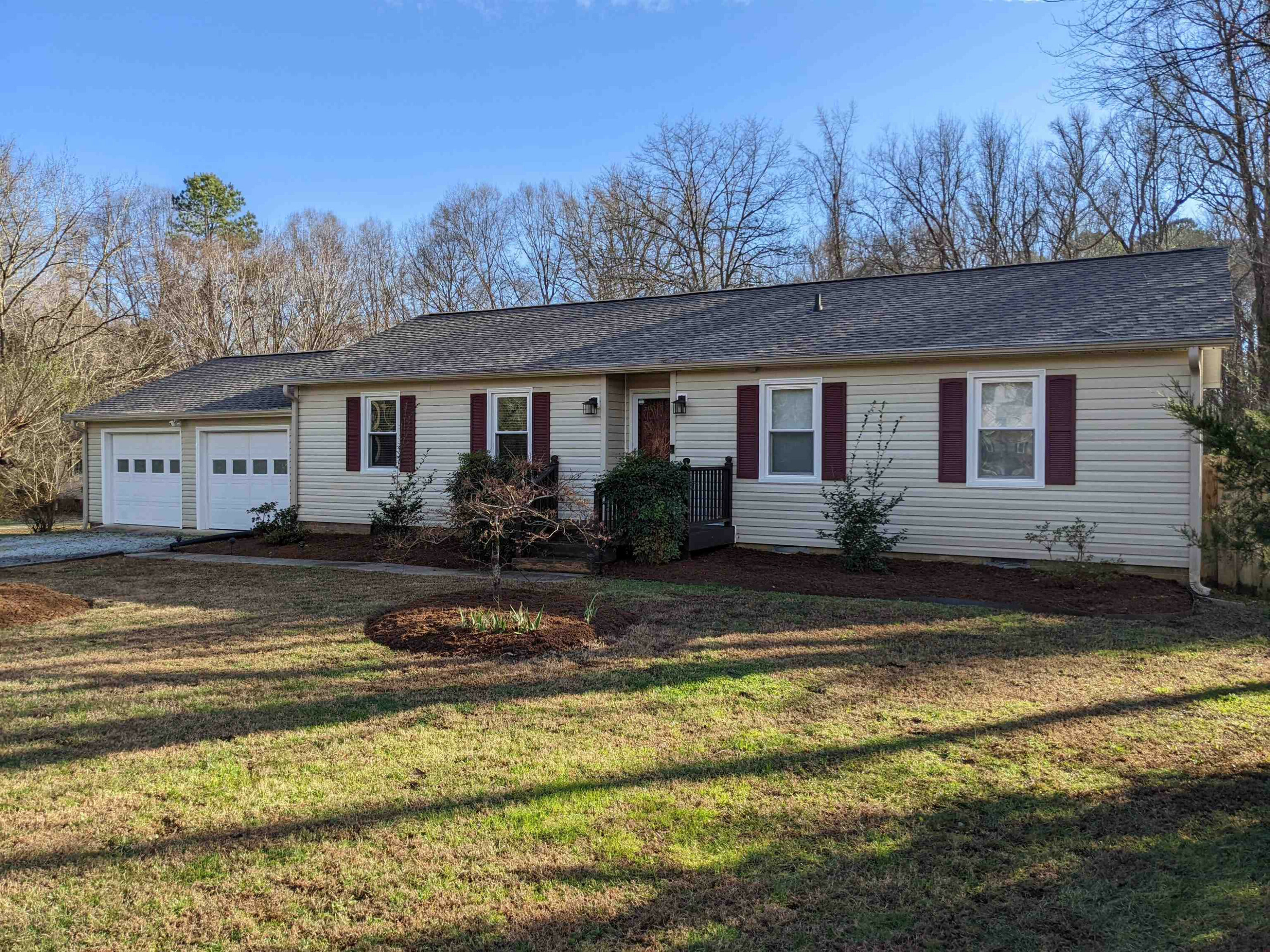 Property Photo:  8 Dundee Court  NC 27712 