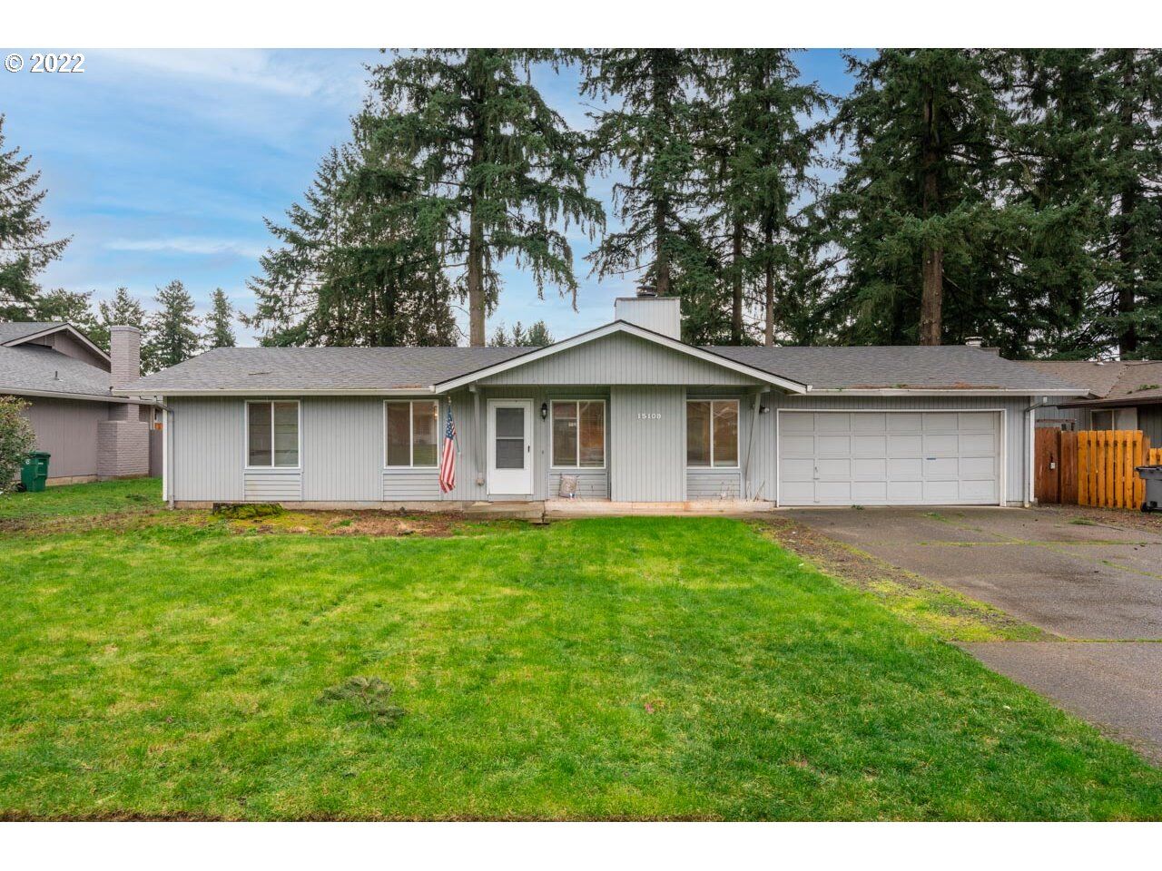 Property Photo: 15109 NE 5th St WA 98684