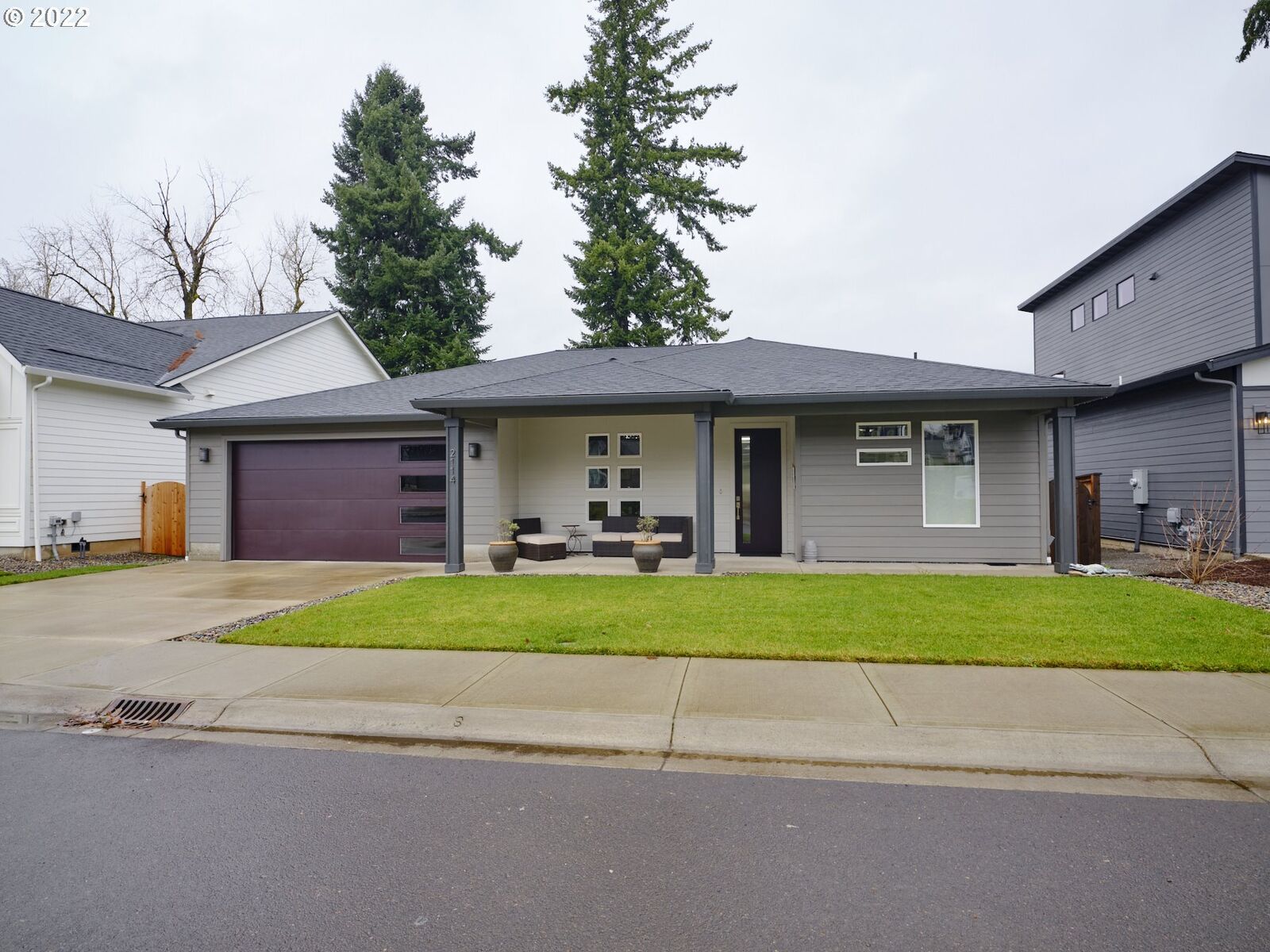 Property Photo:  2114 NW 71st St  WA 98665 