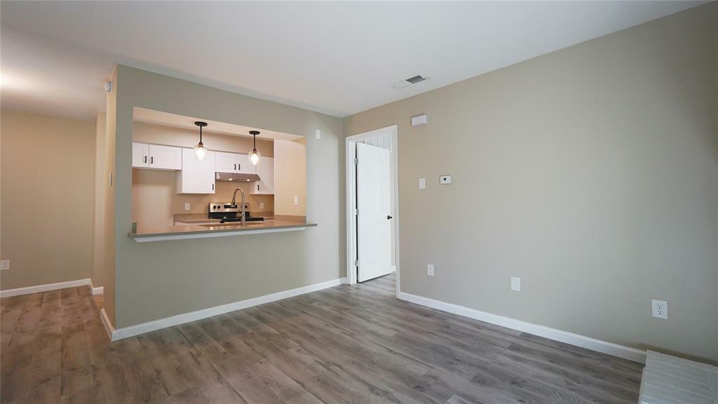 Photo de la propriété:  6900 Skillman Street 402  TX 75231 