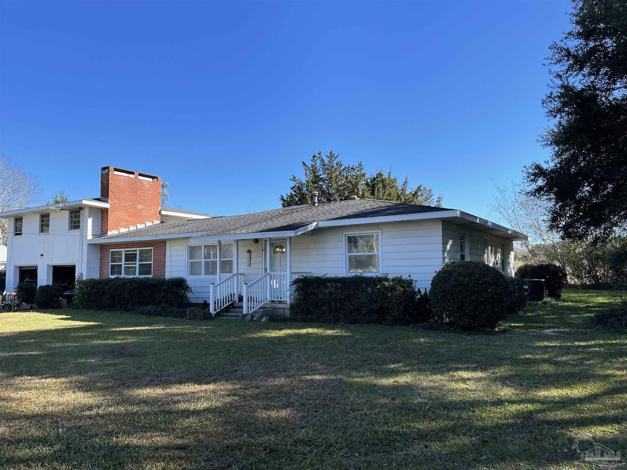 Property Photo:  2948 Pine Forest Rd  FL 32533 