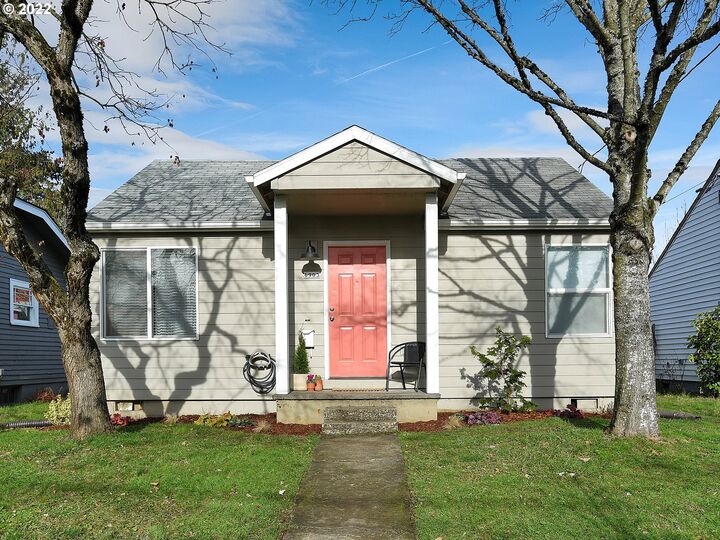 6903 SE Mall St  Portland OR 97206 photo