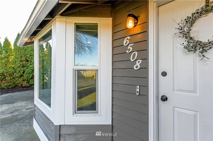 Property Photo: 6508 63rd Drive NE WA 98270