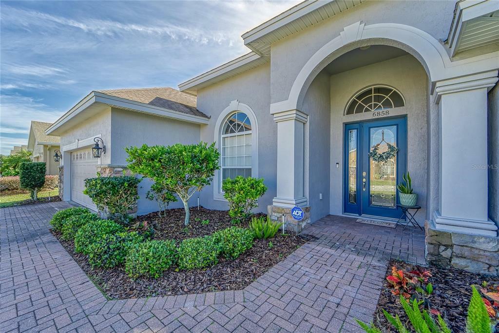 Property Photo:  6858 Bushnell Drive  FL 33813 