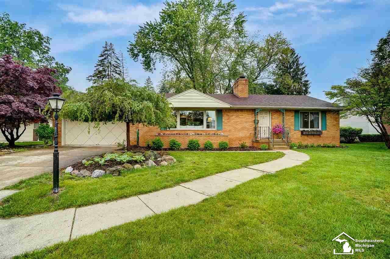 Property Photo:  1575 Arbor Ave  MI 48162 