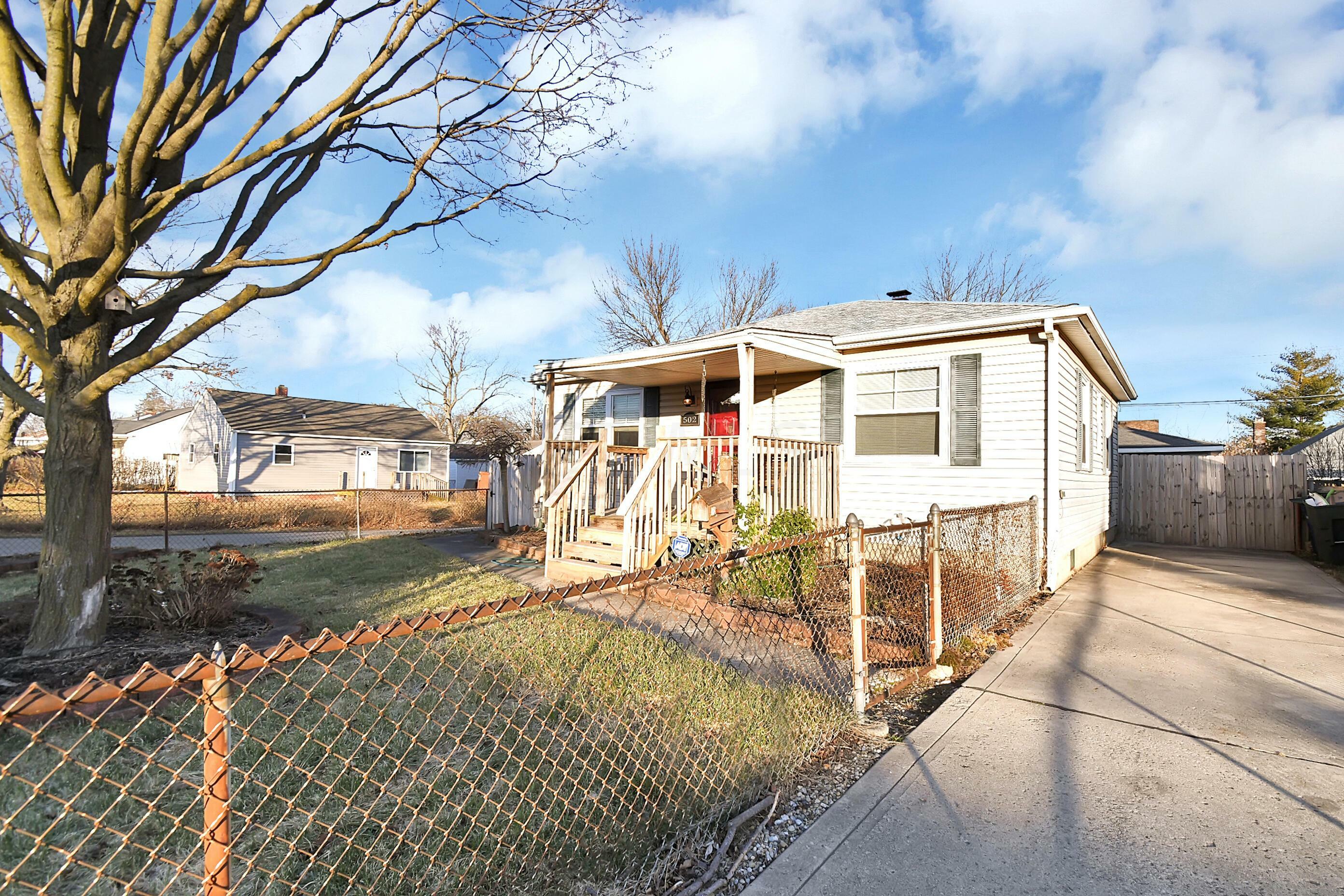 Property Photo: 502 Derrer Road OH 43204