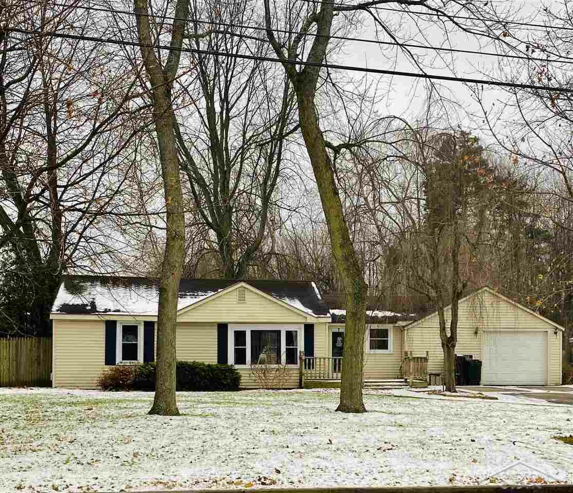 Property Photo:  3204 Grant Lane  MI 48642 