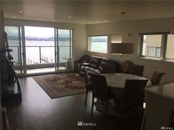 Property Photo: 1205 Harbor Avenue SW WA 98116