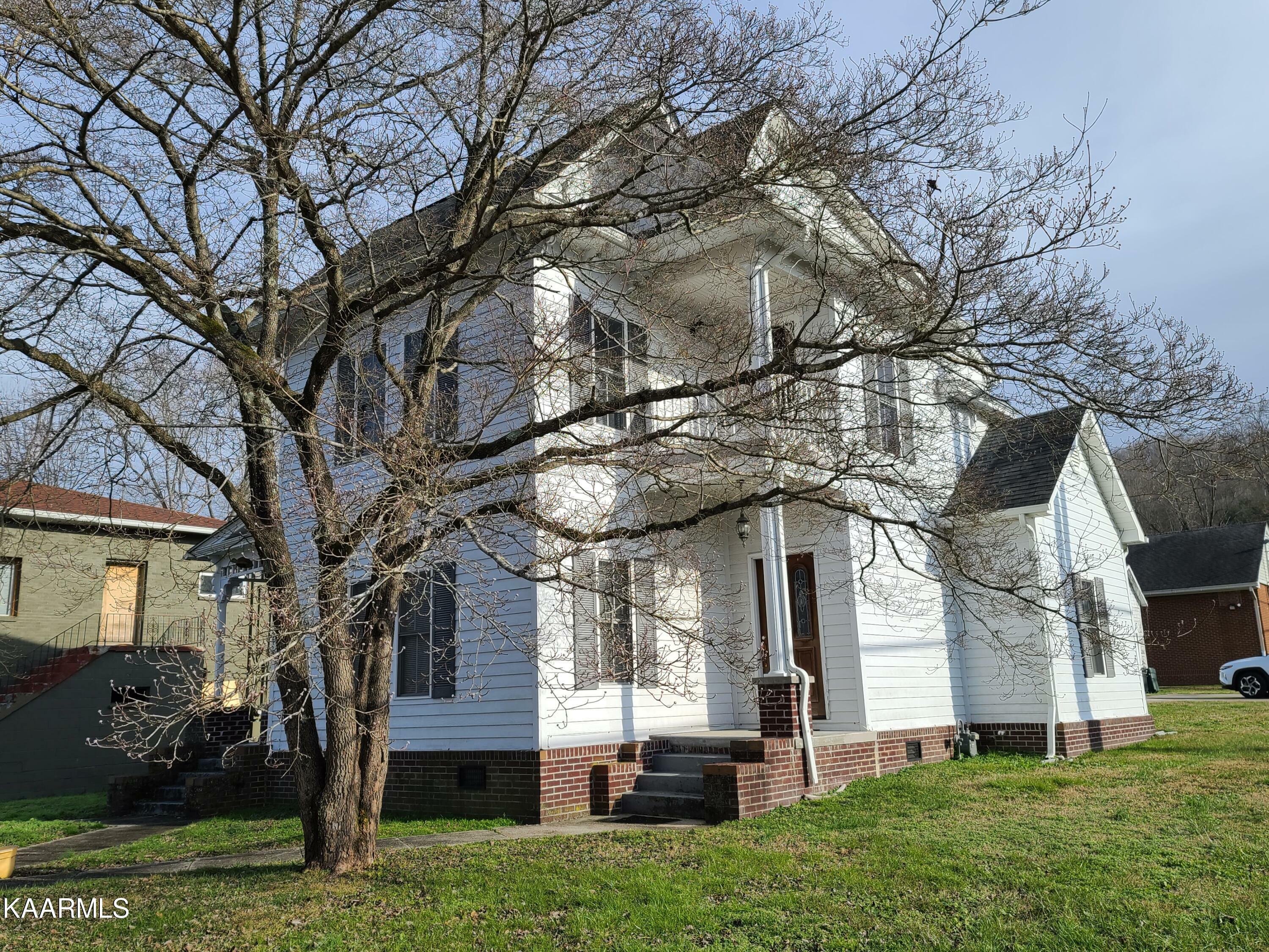 Property Photo:  215 Kingston Ave  TN 37840 